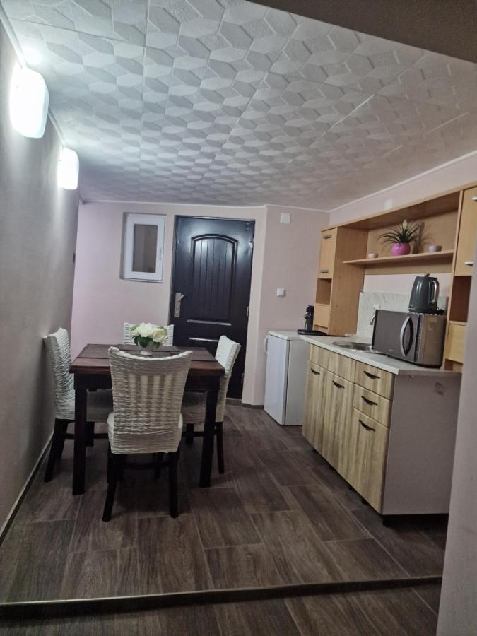 Къща За Гости Теяна Trjavna Exteriör bild